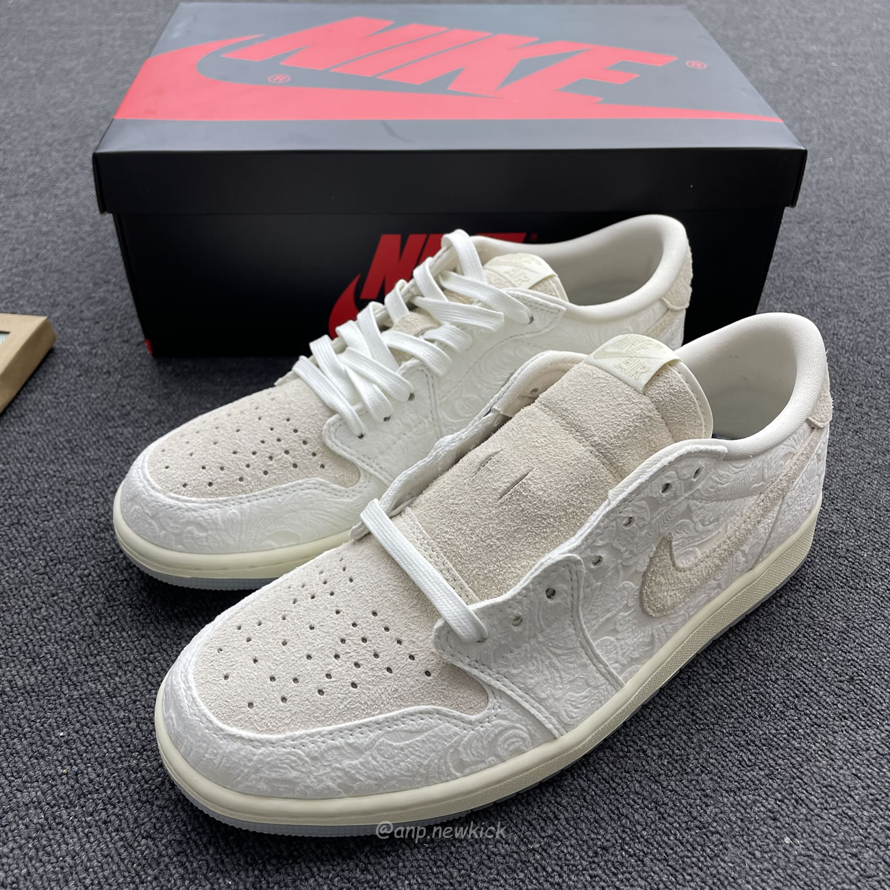 Air Jordan 1 Retro Low Og Chris Paul Fz0455 200 (10) - www.newkick.vip Air Jordan 1 Retro Low Og Chris Paul Fz0455 200 (10) - www.newkick.vip