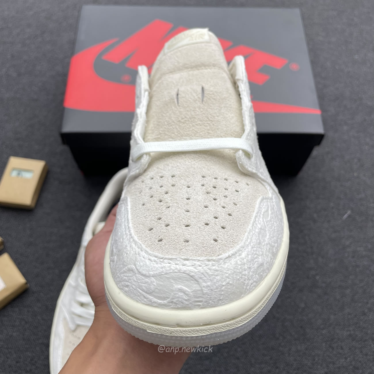 Air Jordan 1 Retro Low Og Chris Paul Fz0455 200 (7) - www.newkick.vip