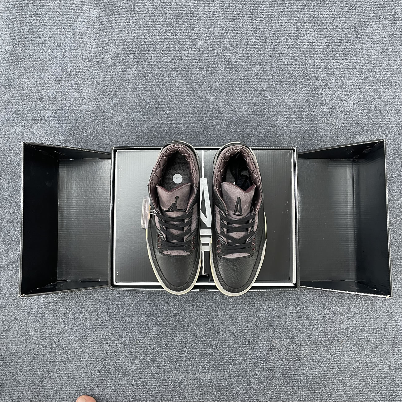 Air Jordan 3 Retro Og Sp A Ma Maniére Black Violet Ore Womens Fz4811 001 (2) - www.newkick.vip