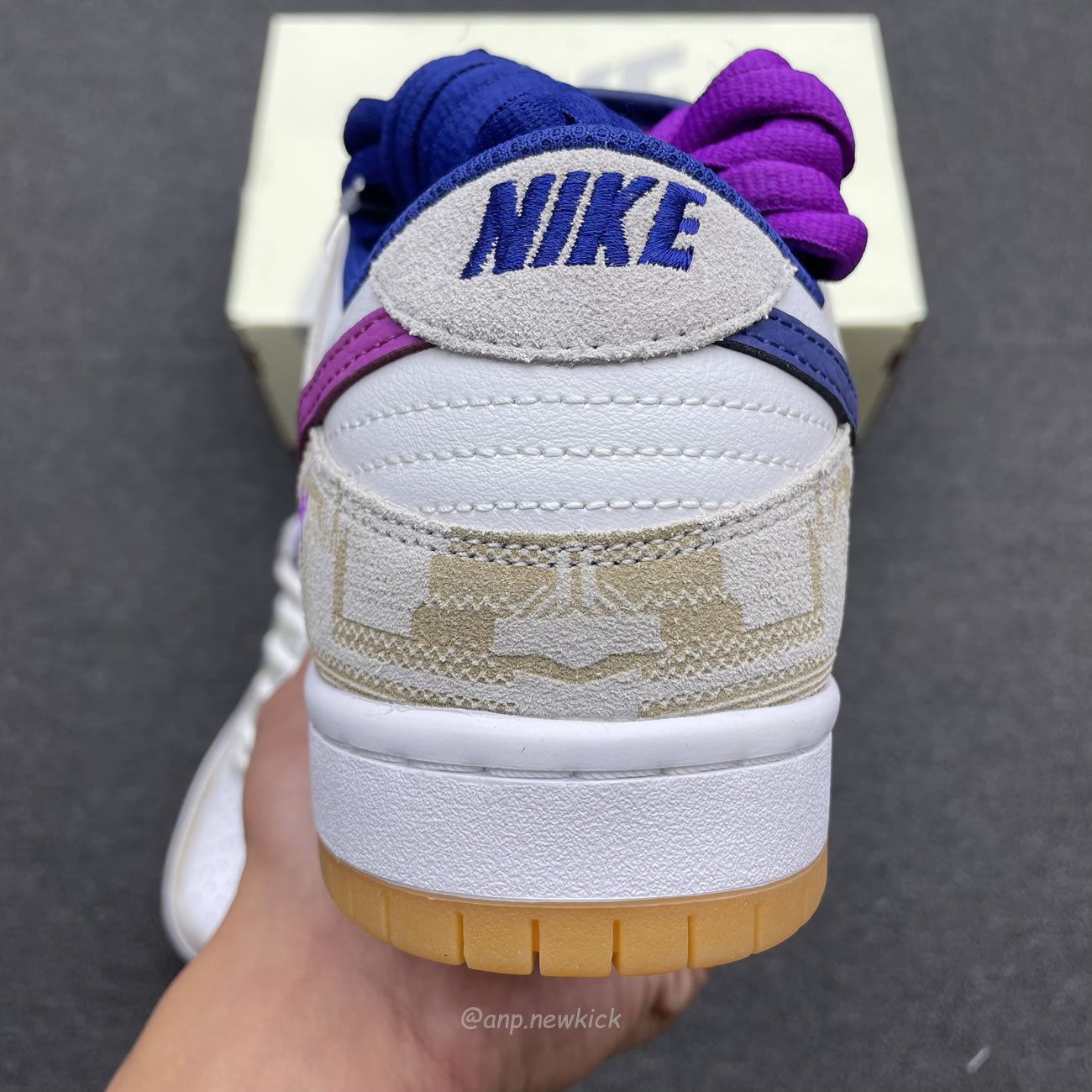 Nike Sb Dunk Low X Rayssa Leal Fz5251 001 (10) - www.newkick.vip Nike Sb Dunk Low X Rayssa Leal Fz5251 001 (10) - www.newkick.vip