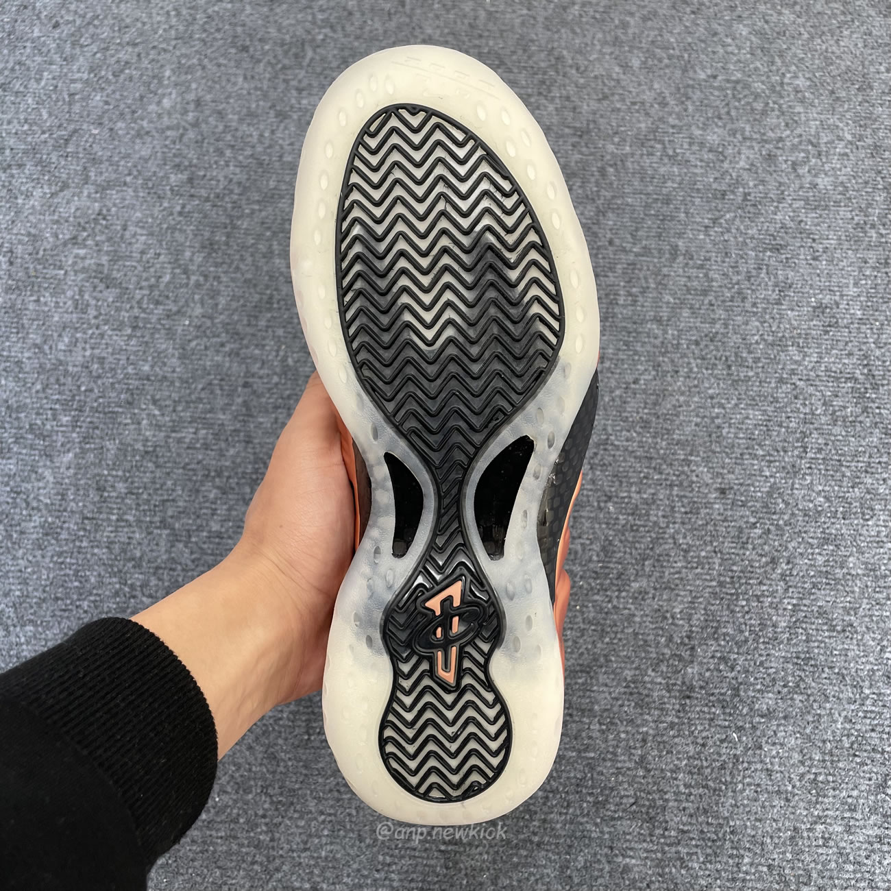 Nike Air Foamposite One Copper 2024 Fz9902 001 (8) - www.newkick.vip