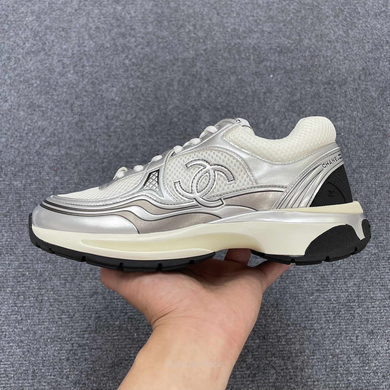 Chanel Cc Runner Silver Laminate G39792 Y56368 K5451 (9) - www.newkick.vip
