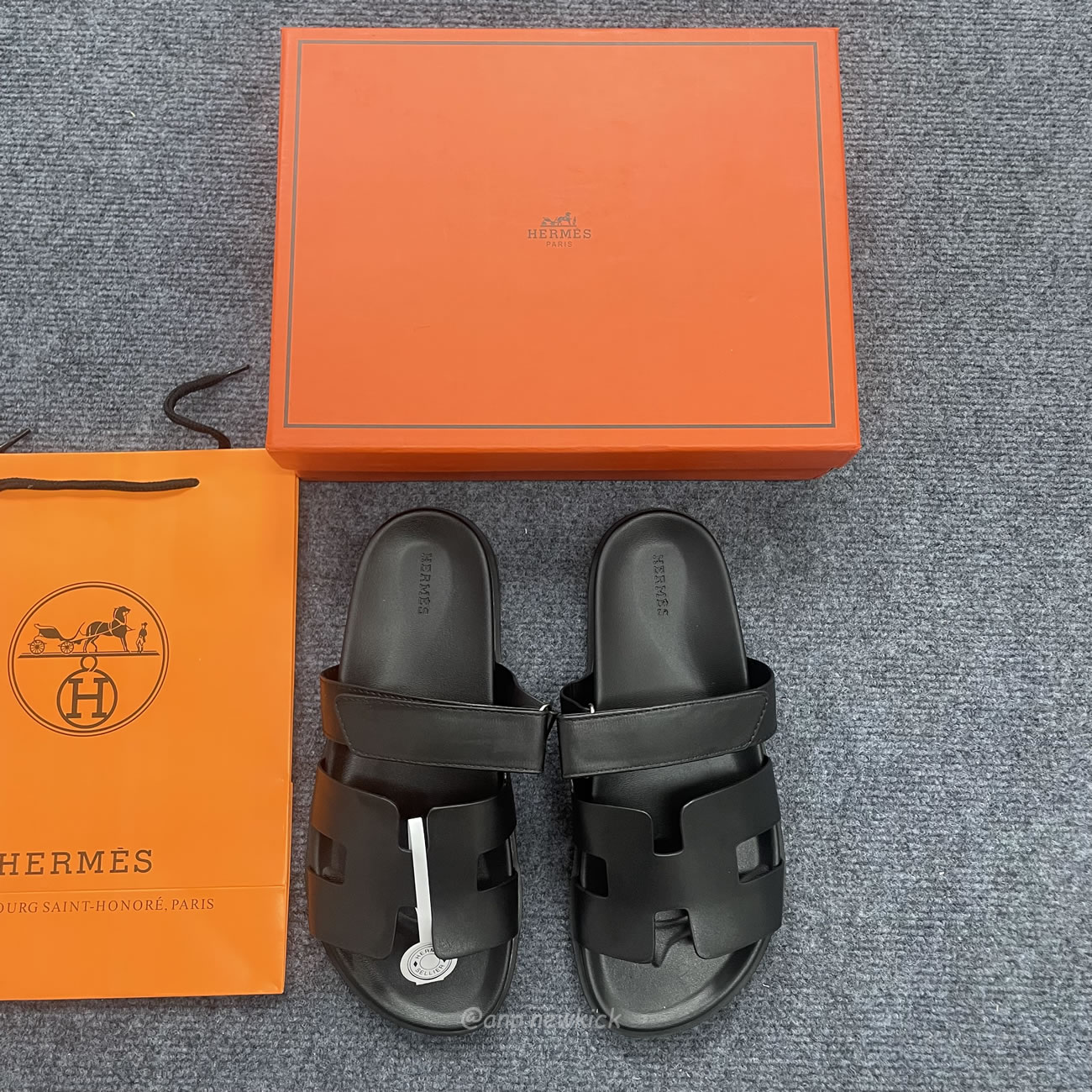 Hermes Chypre Sandal Noir Calfskin Leather H211865z (3) - www.newkick.vip Hermes Chypre Sandal Noir Calfskin Leather H211865z (3) - www.newkick.vip