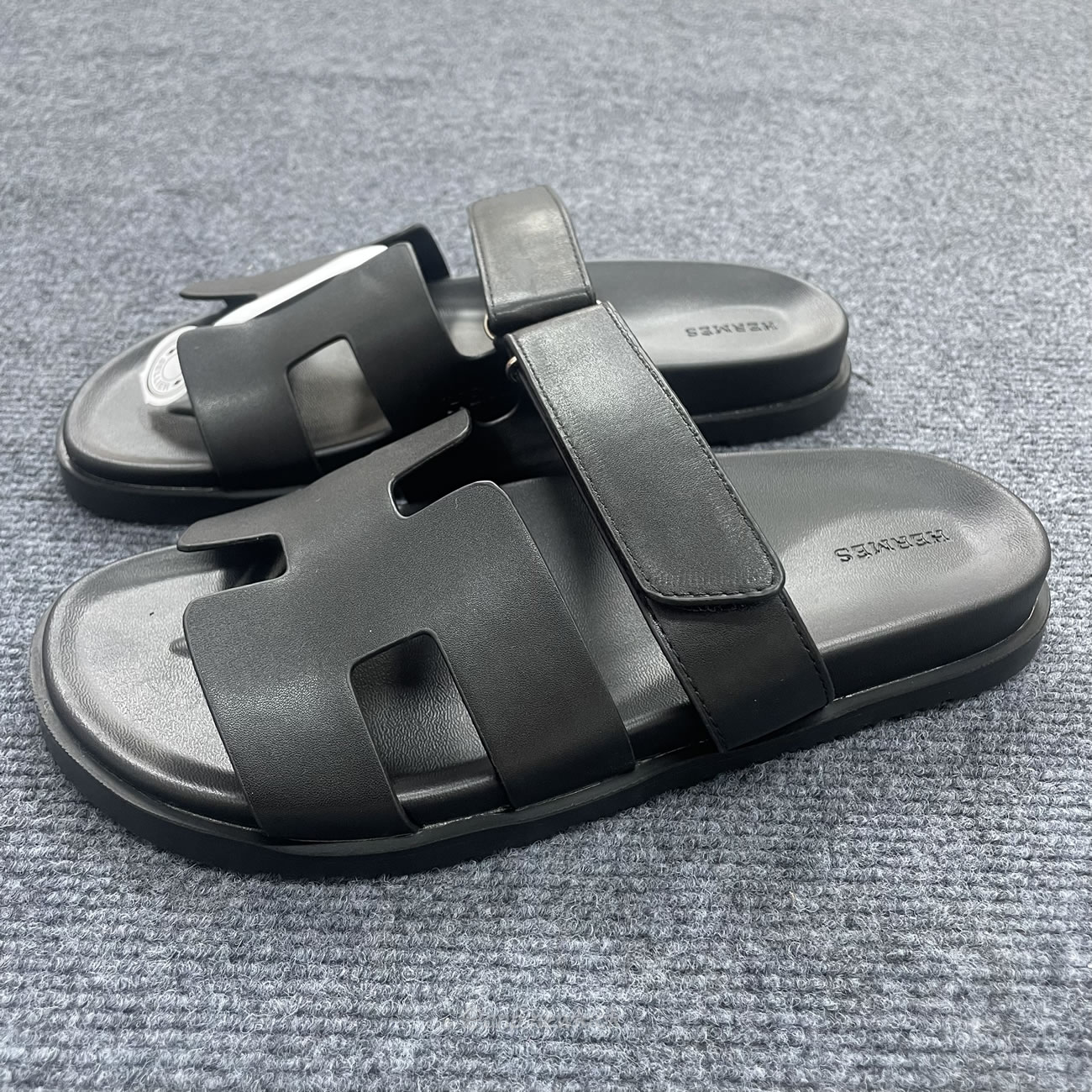 Hermes Chypre Sandal Noir Calfskin Leather H211865z (4) - www.newkick.vip Hermes Chypre Sandal Noir Calfskin Leather H211865z (4) - www.newkick.vip