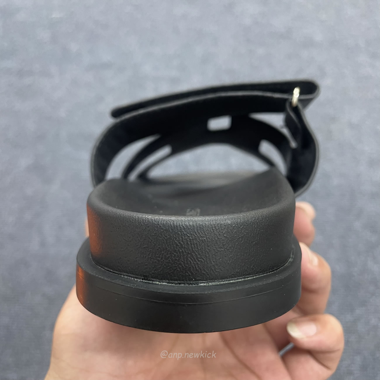 Hermes Chypre Sandal Noir Calfskin Leather H211865z (7) - www.newkick.vip Hermes Chypre Sandal Noir Calfskin Leather H211865z (7) - www.newkick.vip
