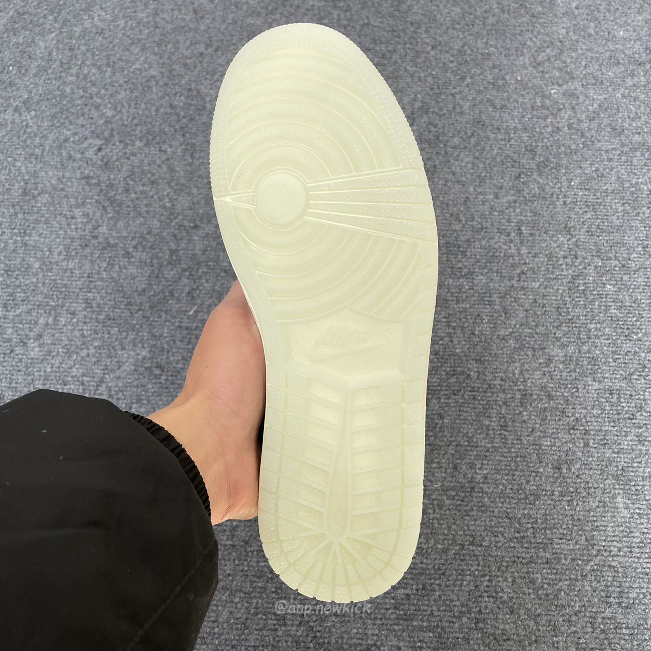 Air Jordan 1 Retro Low Og Year Of The Snake 2025 Hf3144 100 (9) - www.newkick.vip