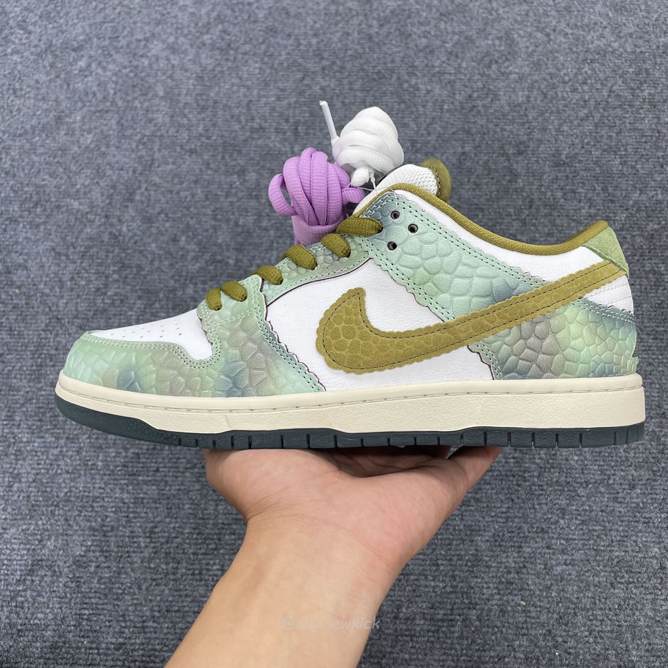 Nike Sb Dunk Low Alexis Sablone Chameleon Hj3386 300 (3) - www.newkick.vip