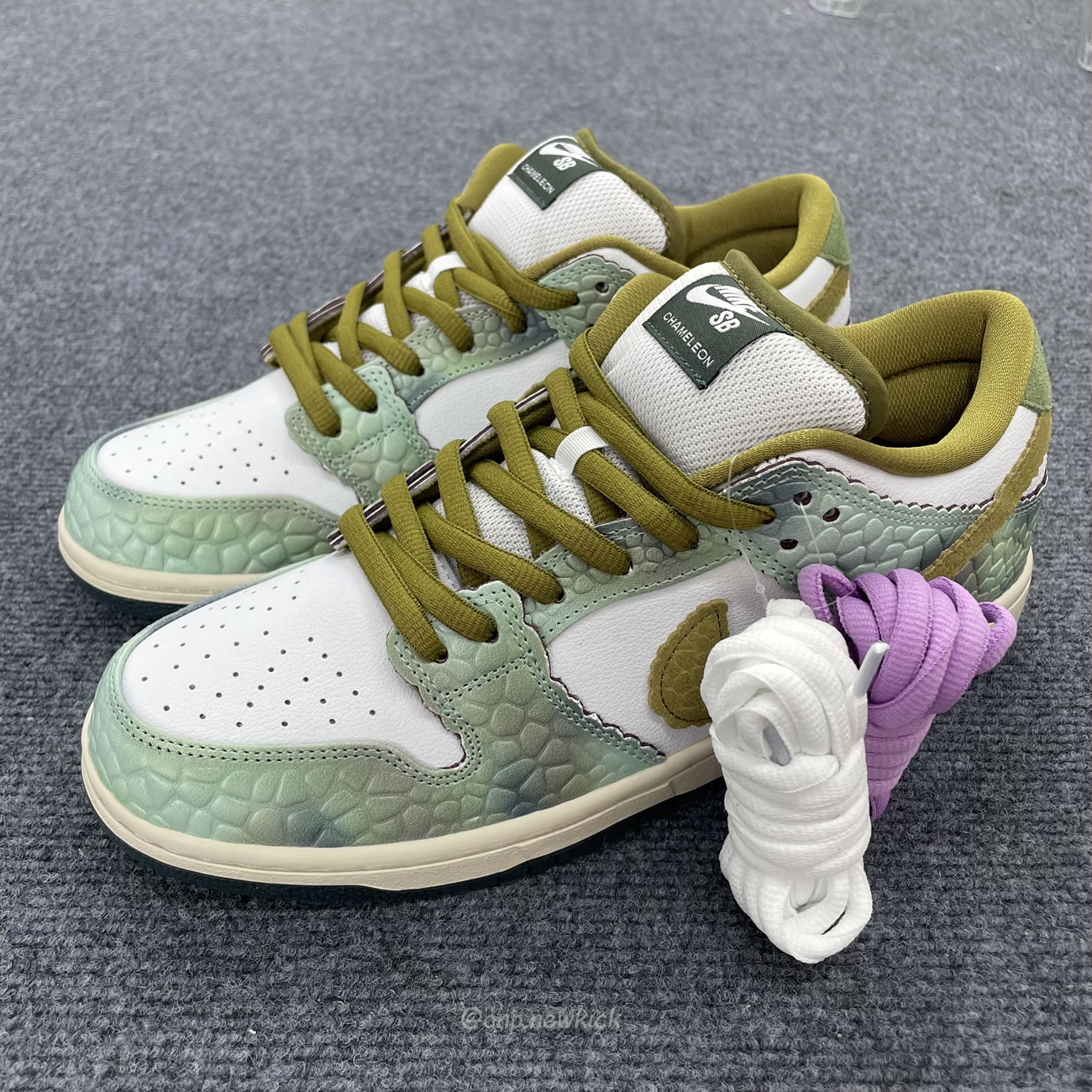 Nike Sb Dunk Low Alexis Sablone Chameleon Hj3386 300 (7) - www.newkick.vip