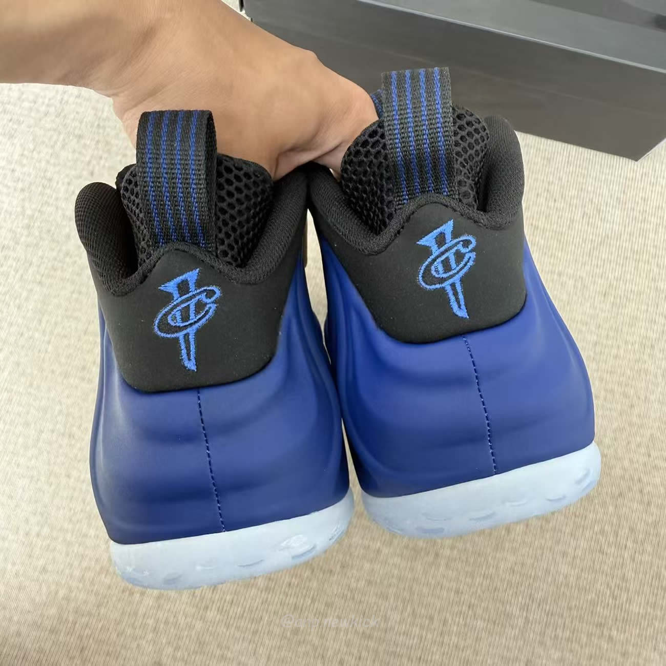 Nike Air Foamposite One Deep Royal Hj5195 400 (2) - www.newkick.vip