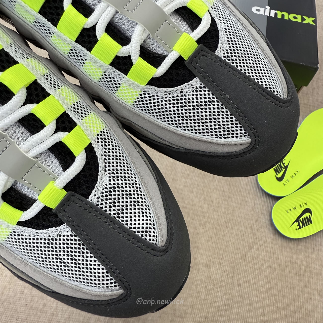 Nike Air Max 95 Og Big Bubble Neon 2025 Hm4740 001 (4) - www.newkick.vip