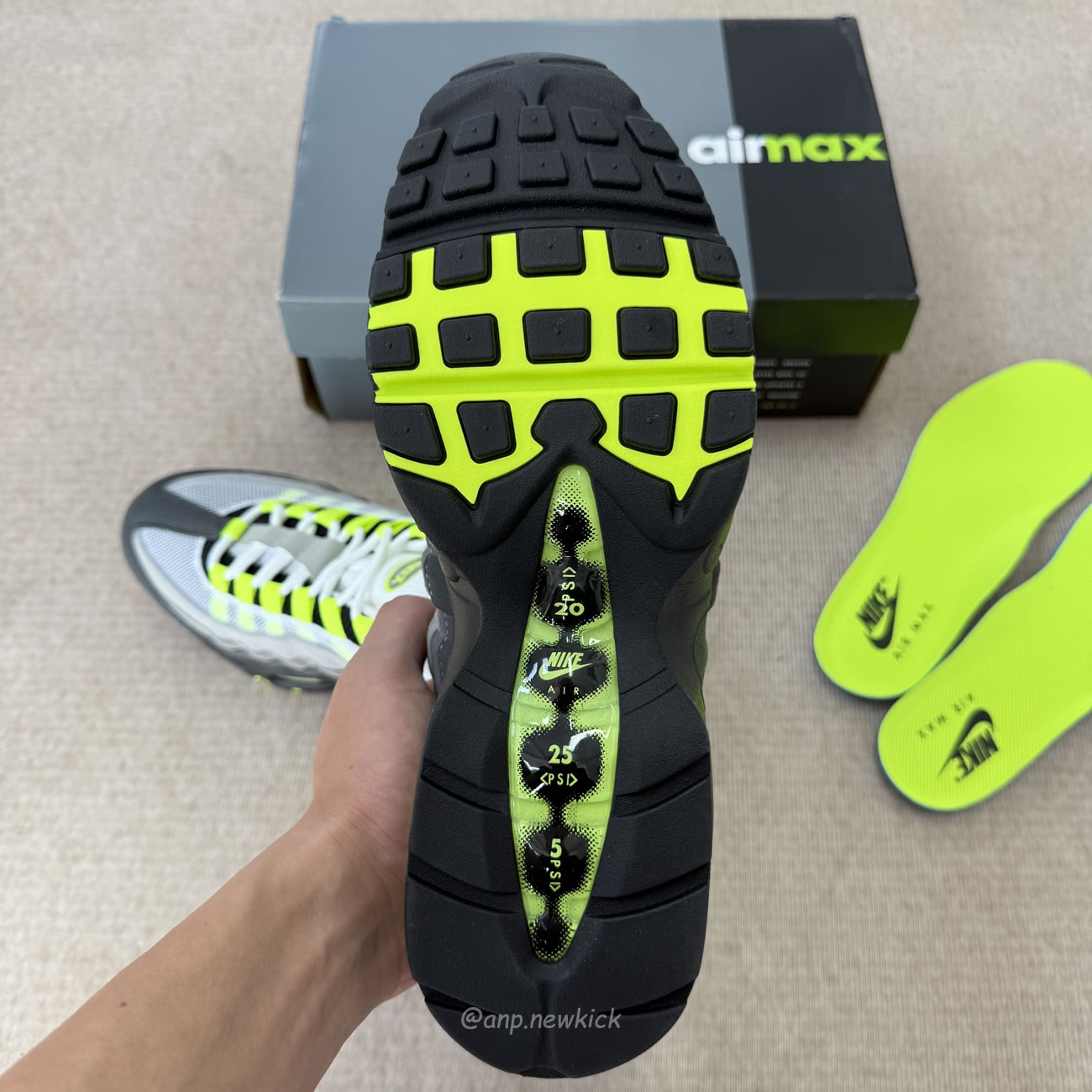 Nike Air Max 95 Og Big Bubble Neon 2025 Hm4740 001 (9) - www.newkick.vip