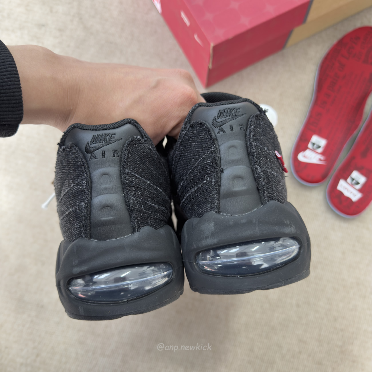 Nike Air Max 95 Og Levis Black Hm4743 001 (6) - www.newkick.vip Nike Air Max 95 Og Levis Black Hm4743 001 (6) - www.newkick.vip