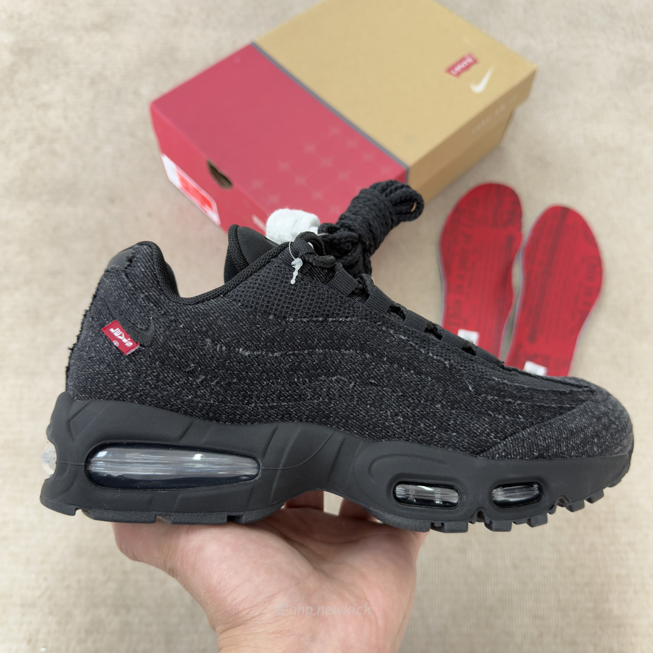 Nike Air Max 95 Og Levis Black Hm4743 001 (8) - www.newkick.vip Nike Air Max 95 Og Levis Black Hm4743 001 (8) - www.newkick.vip