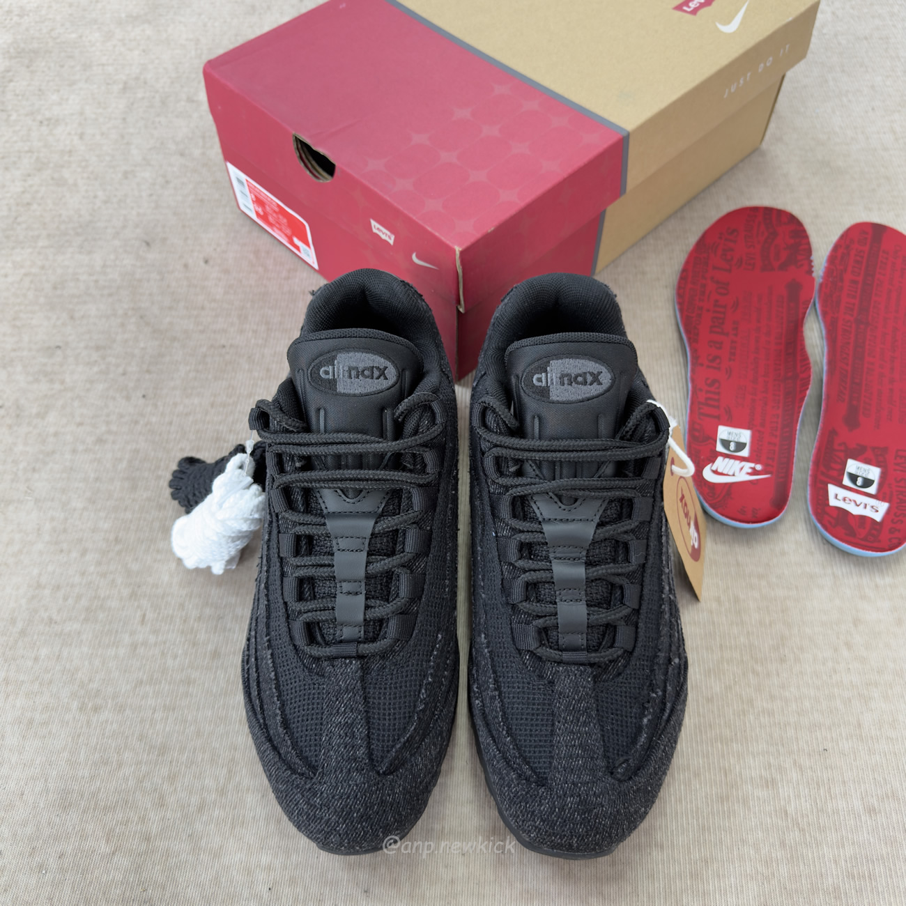 Nike Air Max 95 Og Levis Black Hm4743 001 (9) - www.newkick.vip Nike Air Max 95 Og Levis Black Hm4743 001 (9) - www.newkick.vip