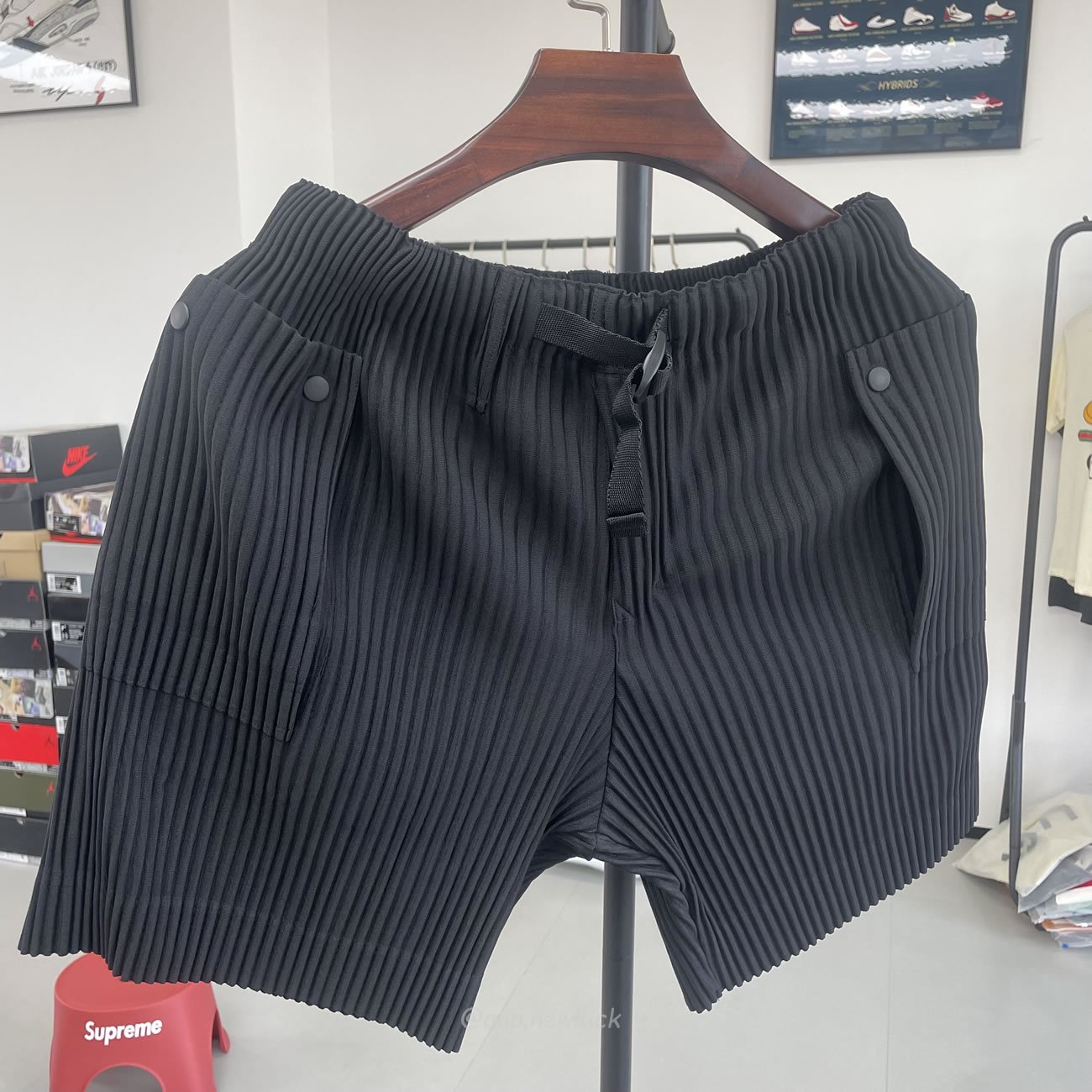 Homme Plissé Issey Miyake Flip Shorts Black Green (11) - www.newkick.vip Homme Plissé Issey Miyake Flip Shorts Black Green (11) - www.newkick.vip