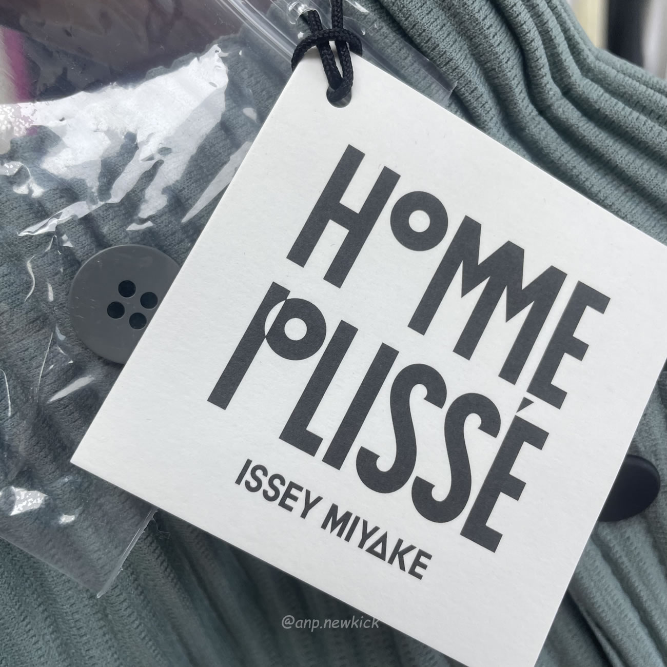 Homme Plissé Issey Miyake Flip Shorts Black Green (7) - www.newkick.vip Homme Plissé Issey Miyake Flip Shorts Black Green (7) - www.newkick.vip