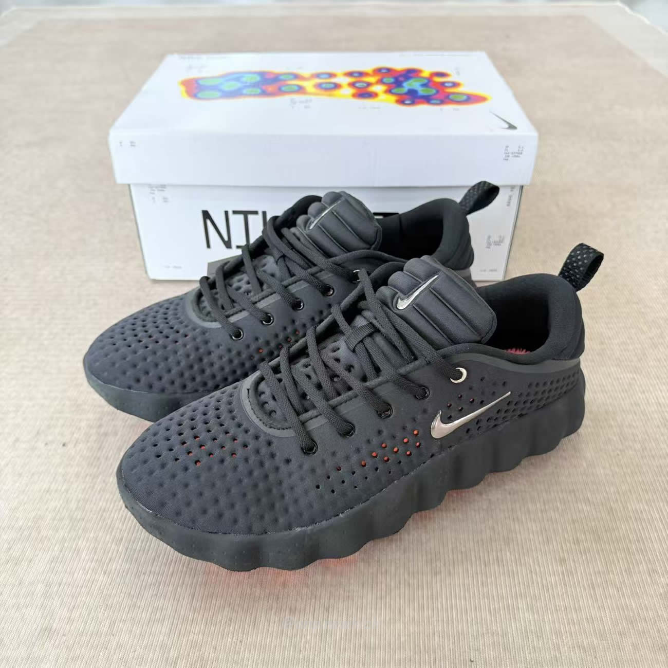Nike Mind 002 Black Chrome Light Smoke Grey Womens Hq4310 001 (3) - www.newkick.vip