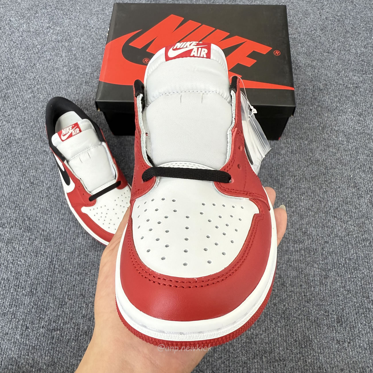Air Jordan 1 Retro Low Og Chicago 2025 Hq6998 600 (7) - www.newkick.vip Air Jordan 1 Retro Low Og Chicago 2025 Hq6998 600 (7) - www.newkick.vip
