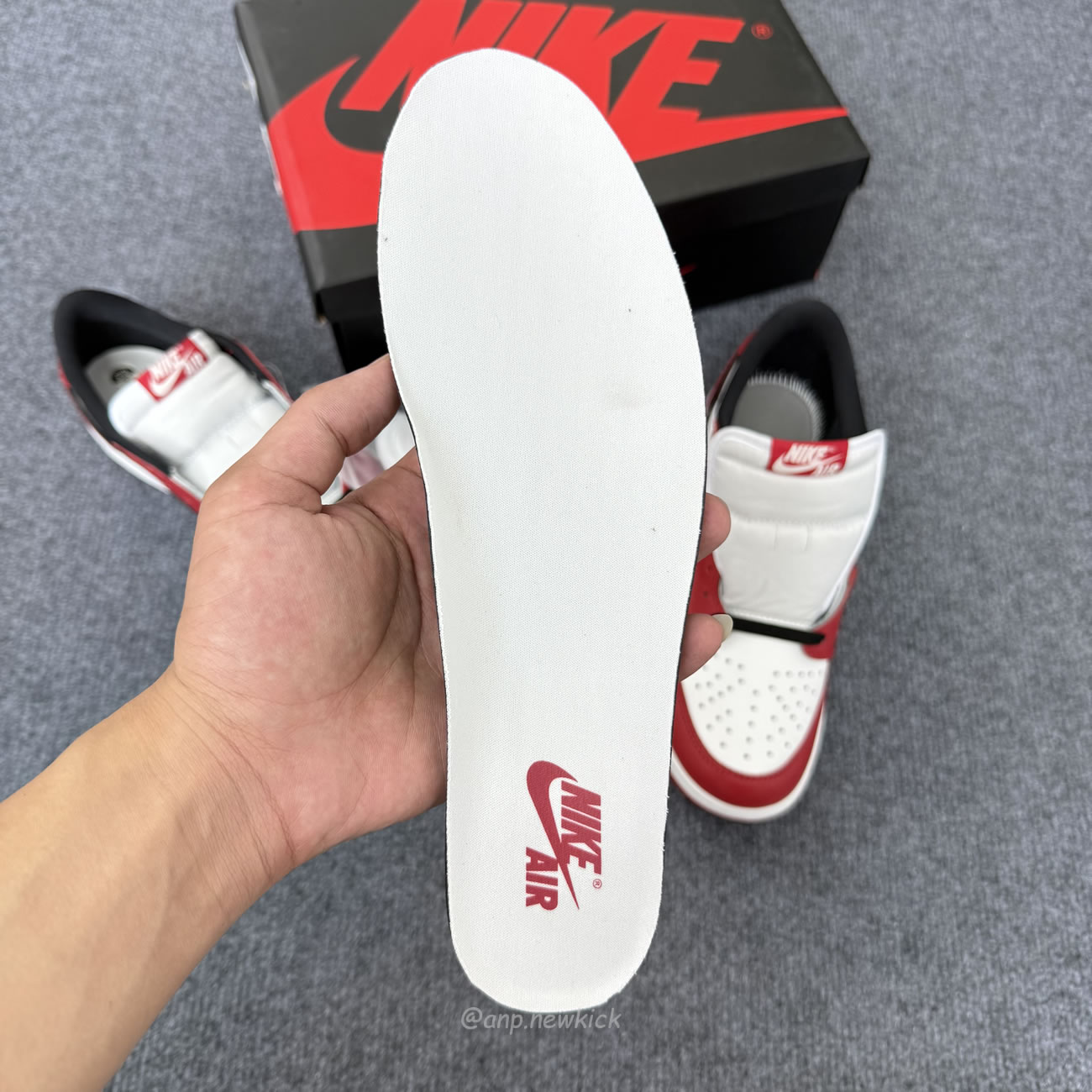 Air Jordan 1 Retro Low Og Chicago 2025 Hq6998 600 (10) - www.newkick.vip