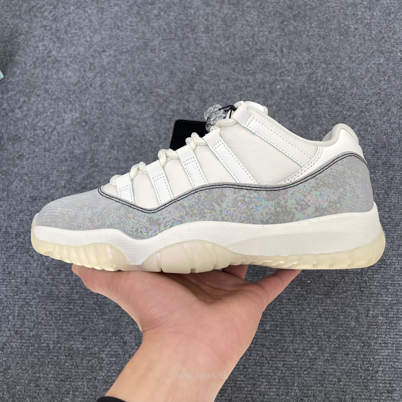 Air Jordan 11 Retro Low Year Of The Snake Hq7000 001 (2) - www.newkick.vip Air Jordan 11 Retro Low Year Of The Snake Hq7000 001 (2) - www.newkick.vip