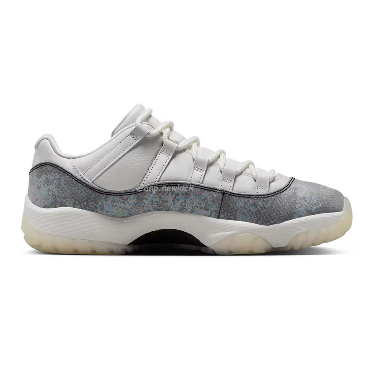 Air Jordan 11 Retro Low Year Of The Snake Hq7000 001 (8) - www.newkick.vip Air Jordan 11 Retro Low Year Of The Snake Hq7000 001 (8) - www.newkick.vip