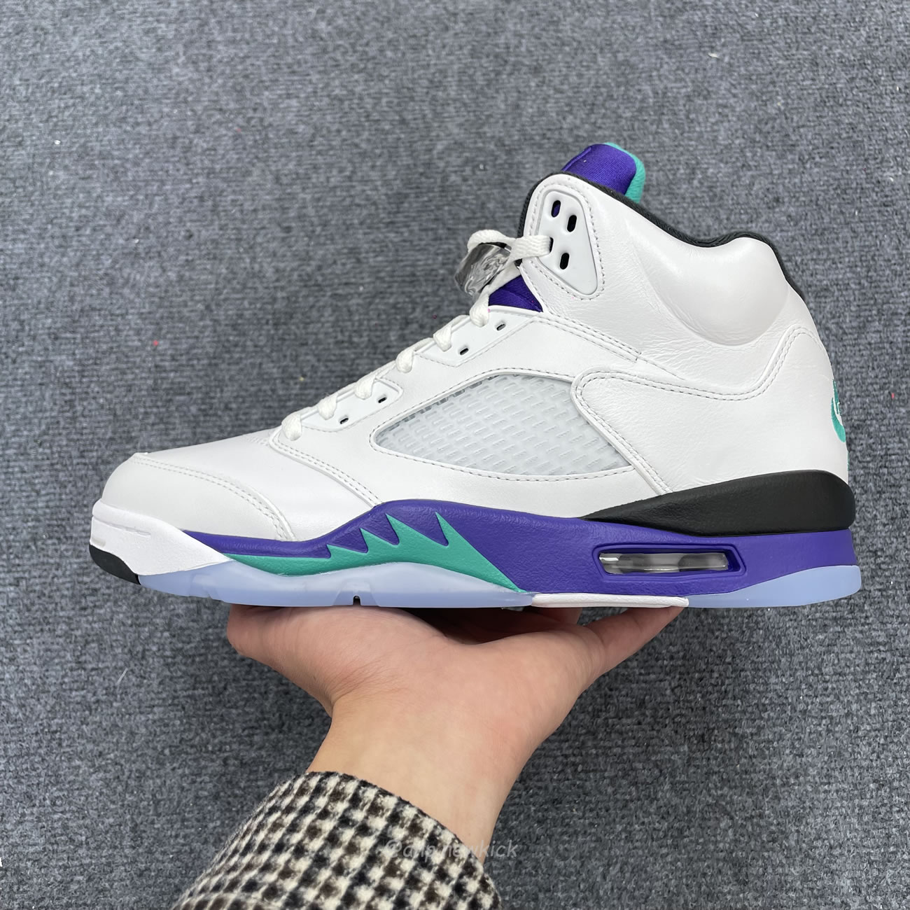 Air Jordan 5 Retro Grape 2025 Hq7978 100 (3) - www.newkick.vip