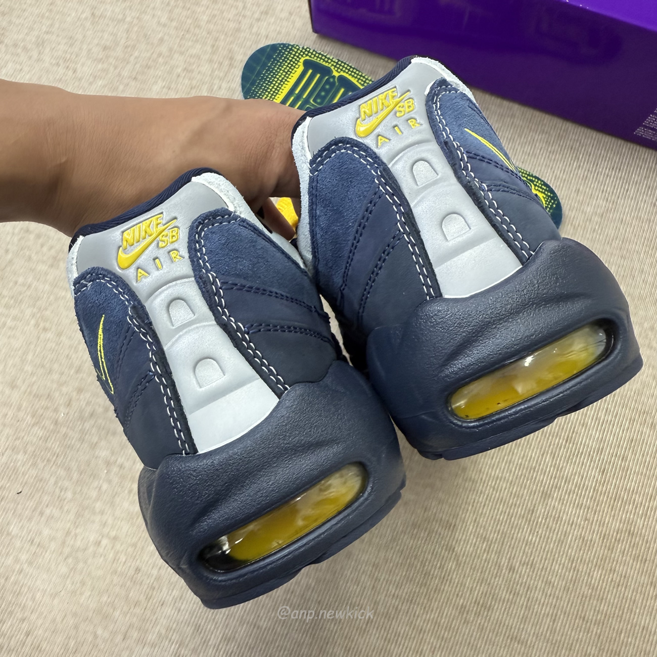 Nike Air Max 95 Sb Eric Koston Obsidian Speed Yellow Hq8492 400 (2) - www.newkick.vip