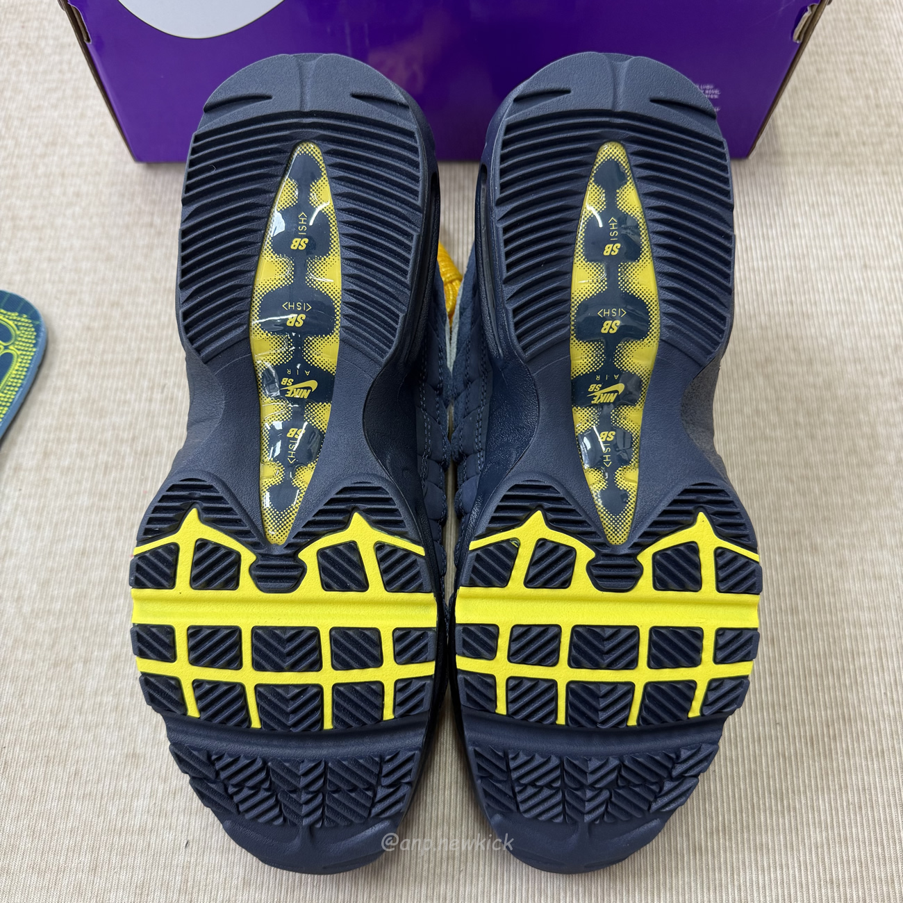 Nike Air Max 95 Sb Eric Koston Obsidian Speed Yellow Hq8492 400 (4) - www.newkick.vip