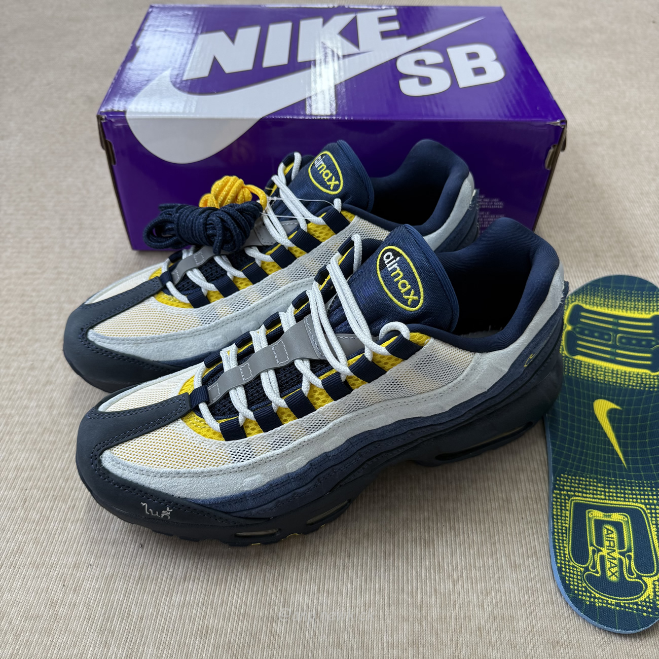 Nike Air Max 95 Sb Eric Koston Obsidian Speed Yellow Hq8492 400 (6) - www.newkick.vip