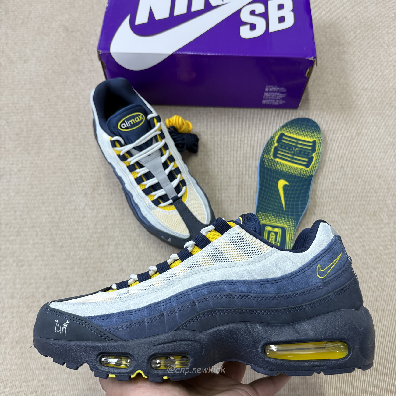 Nike Air Max 95 Sb Eric Koston Obsidian Speed Yellow Hq8492 400 (9) - www.newkick.vip