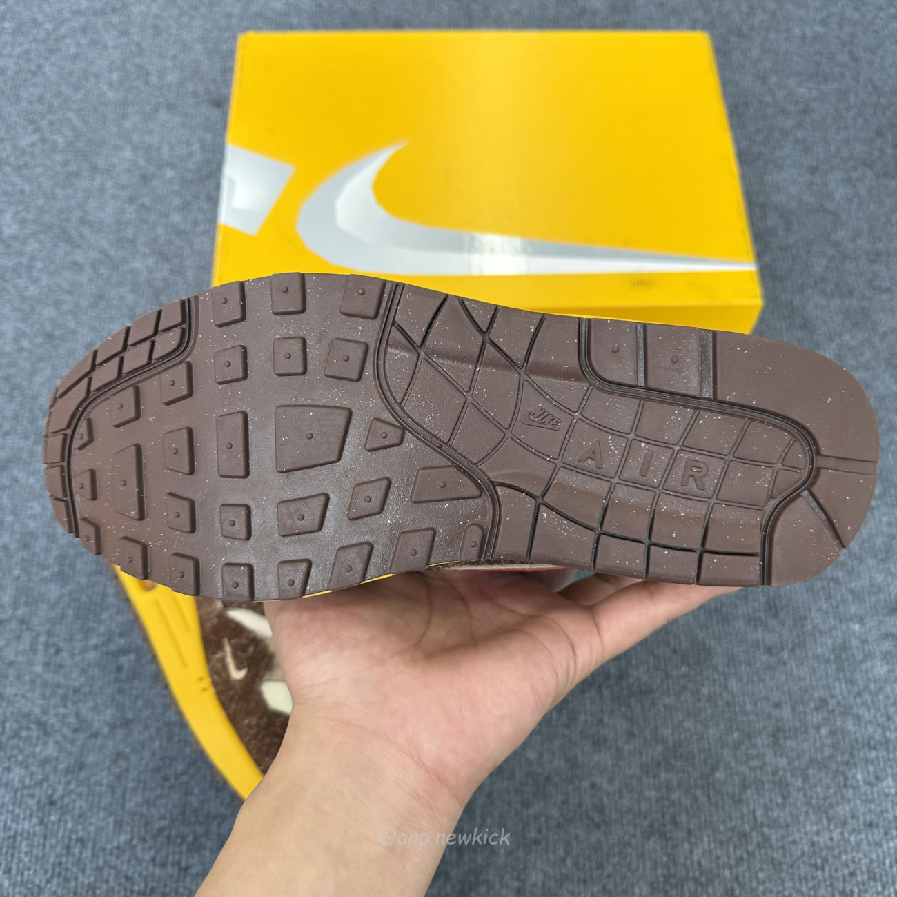 Nike Air Max 1 .swoosh Low Poly Big Head Origins Hv5776 200 (5) - www.newkick.vip Nike Air Max 1 .swoosh Low Poly Big Head Origins Hv5776 200 (5) - www.newkick.vip