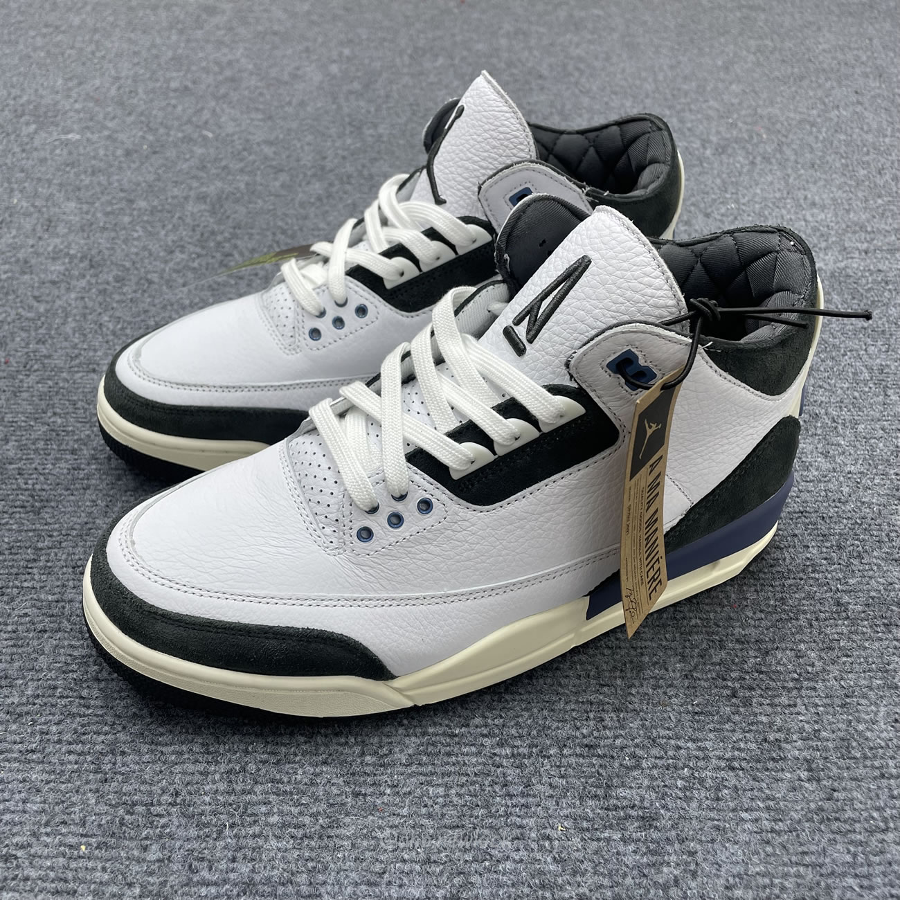 Air Jordan 3 Retro Og Sp A Ma Maniére Diffused Blue Hv8571 100 (2) - www.newkick.vip Air Jordan 3 Retro Og Sp A Ma Maniére Diffused Blue Hv8571 100 (2) - www.newkick.vip