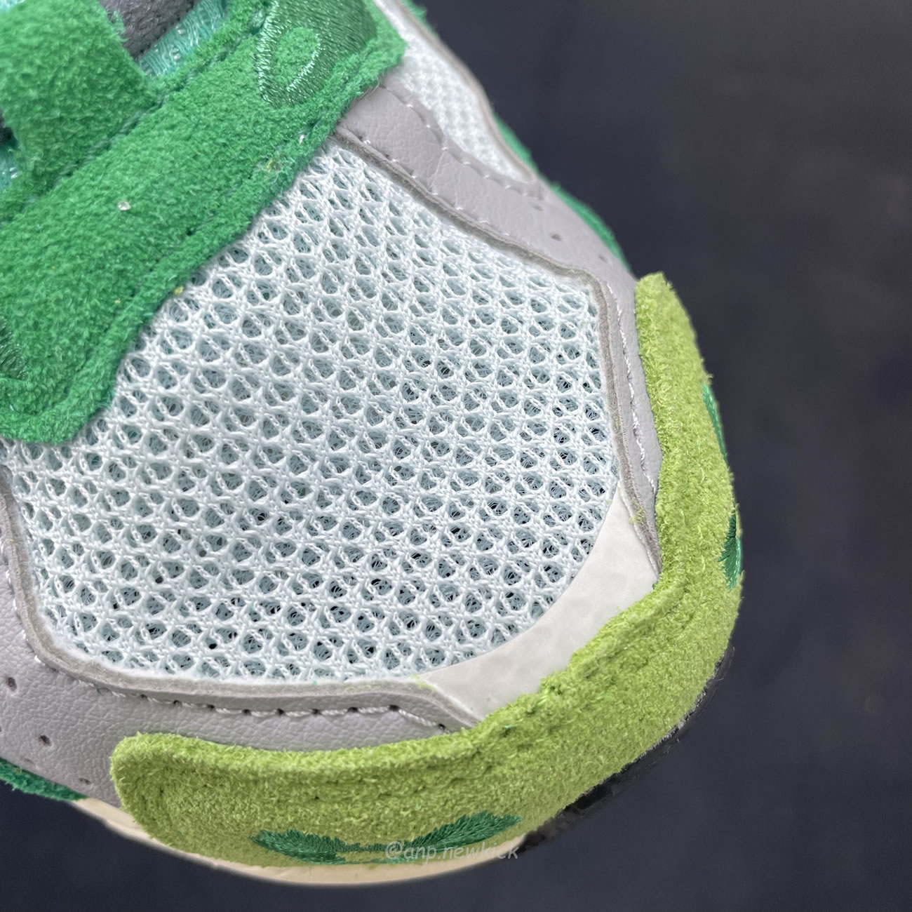 Adidas Response Cl Bad Bunny Boston Day If7182 (3) - www.newkick.vip