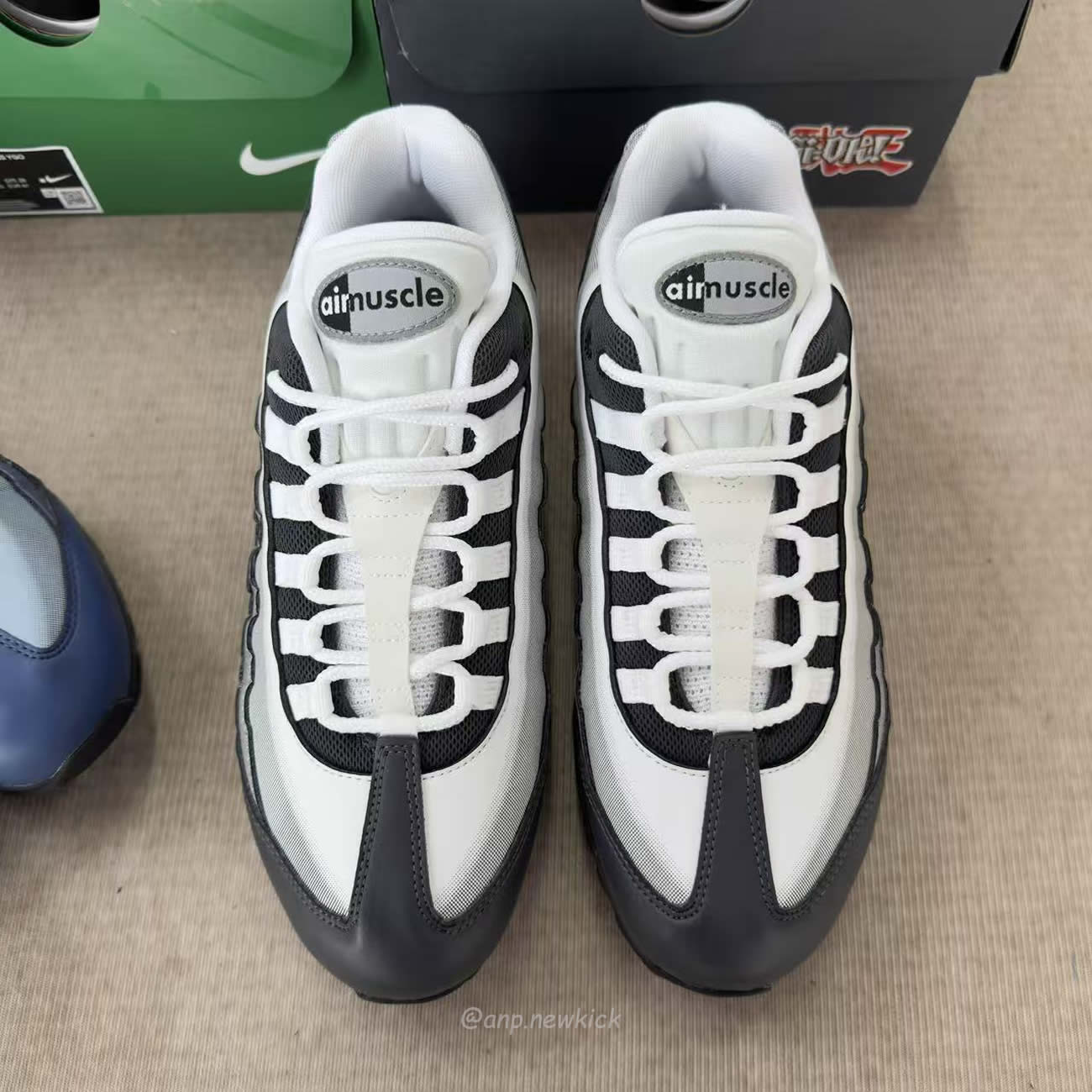 Nike Air Max Muscle 95 Yu Gi Oh Joey Jonouchi Without Promo Card Ii7404 400 (13) - www.newkick.vip