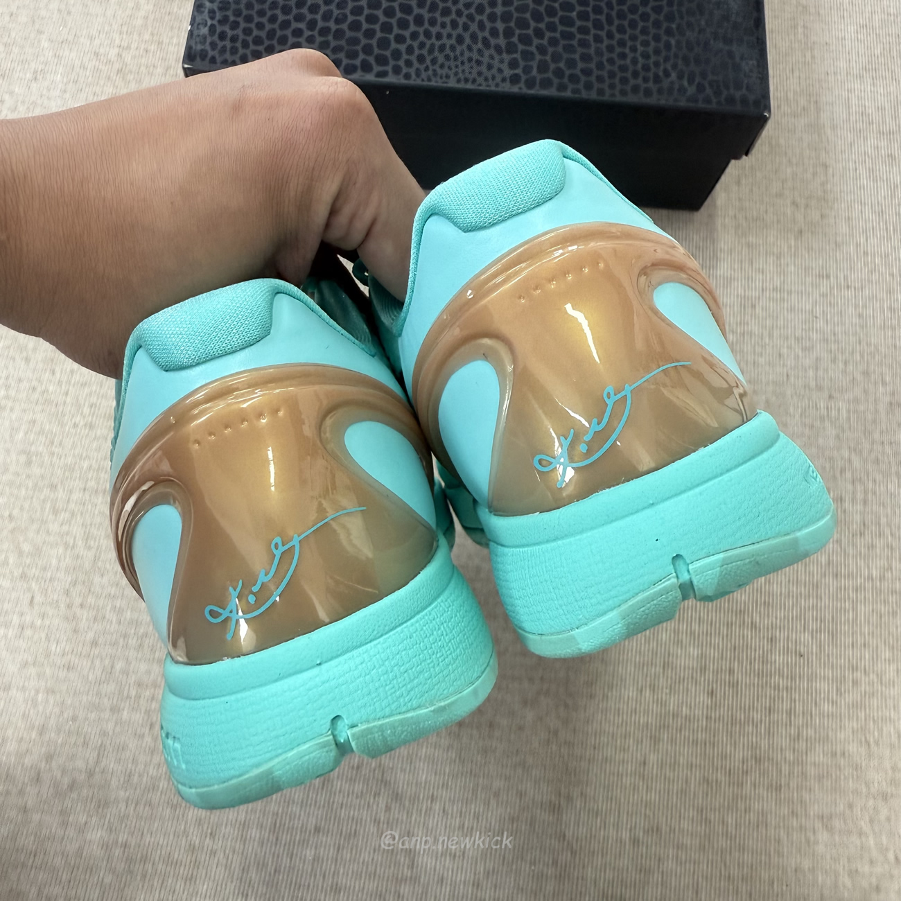 Nike Kobe 6 Protro Jalen Brunson Statue Of Liberty Iq5774 300 (2) - www.newkick.vip Nike Kobe 6 Protro Jalen Brunson Statue Of Liberty Iq5774 300 (2) - www.newkick.vip