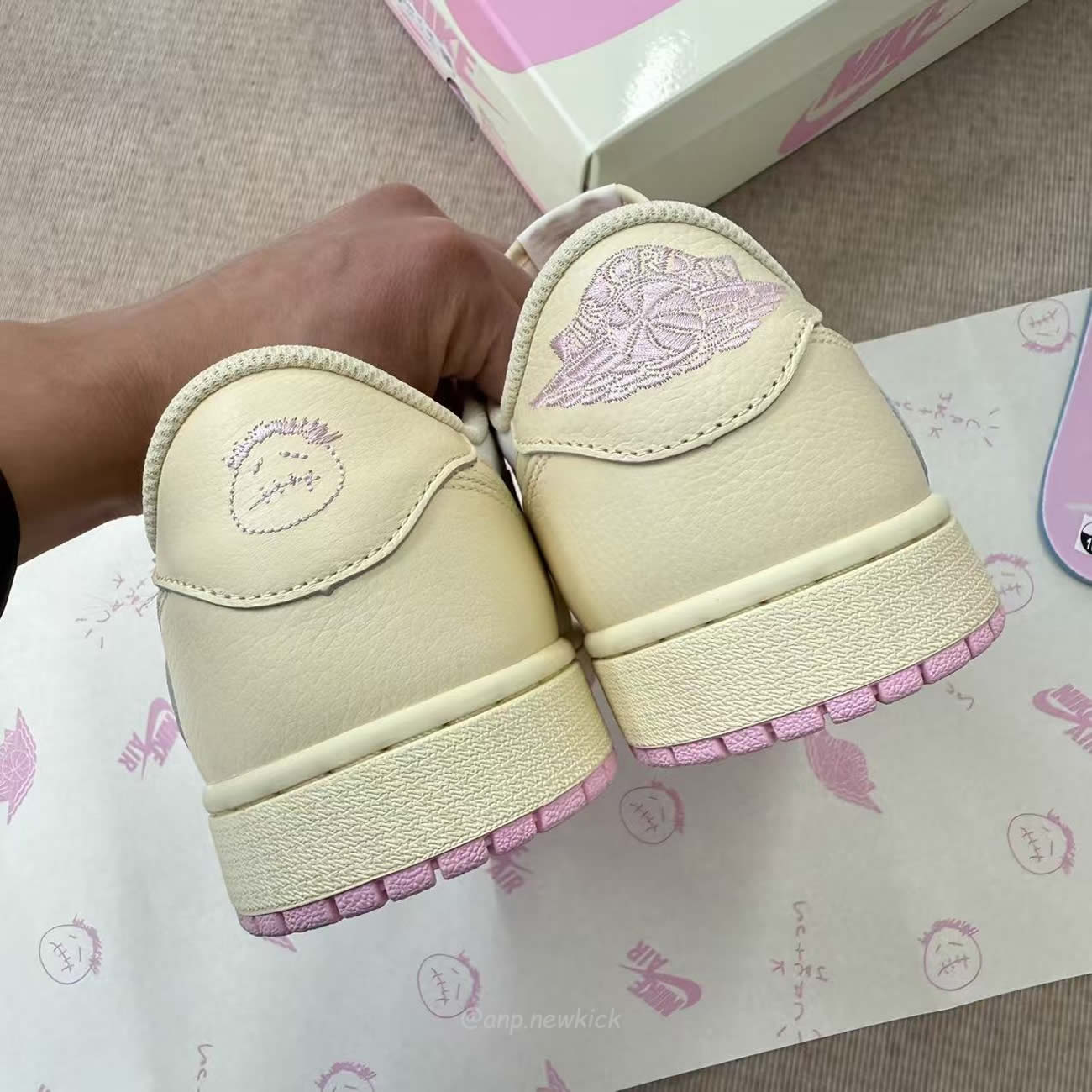 Air Jordan 1 Retro Low Og Sp Travis Scott Shy Pink Iq7604 100 (10) - www.newkick.vip