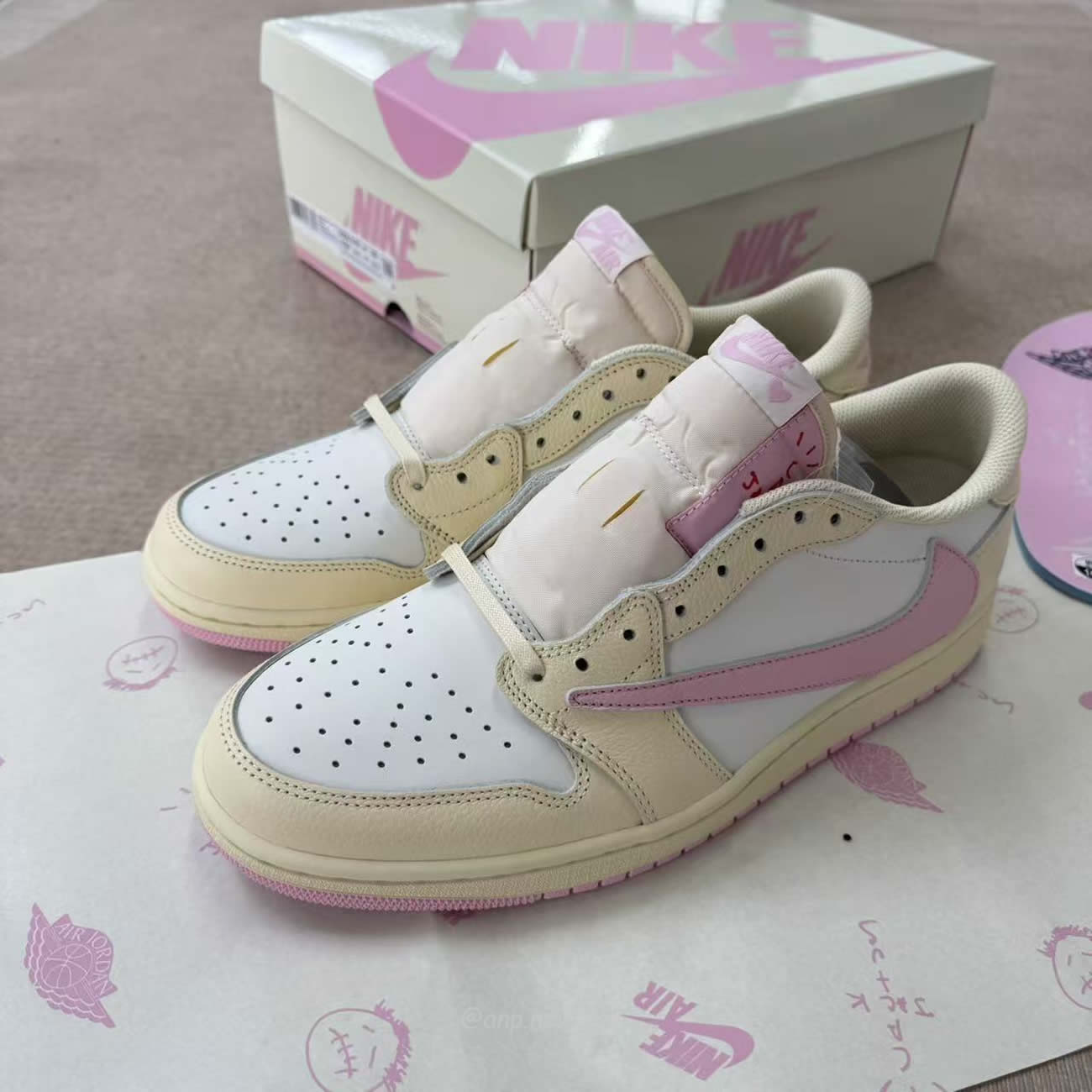 Air Jordan 1 Retro Low Og Sp Travis Scott Shy Pink Iq7604 100 (13) - www.newkick.vip