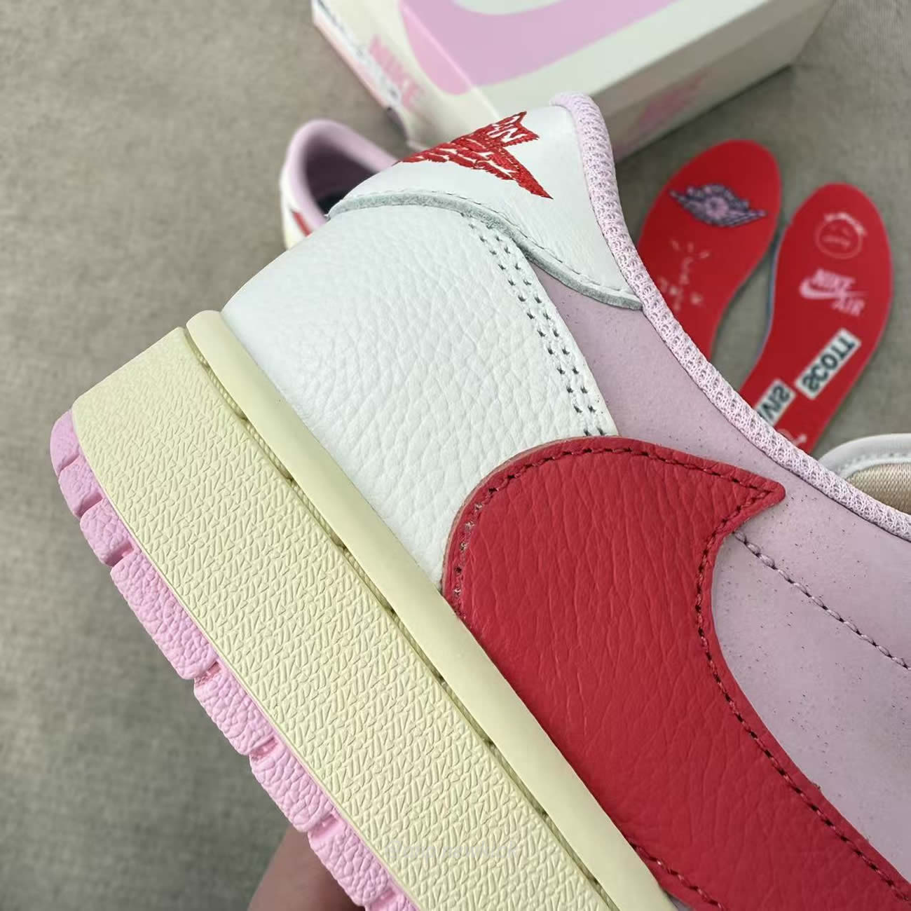 Air Jordan 1 Retro Low Og Sp Travis Scott Shy Pink Iq7604 101 (4) - www.newkick.vip Air Jordan 1 Retro Low Og Sp Travis Scott Shy Pink Iq7604 101 (4) - www.newkick.vip