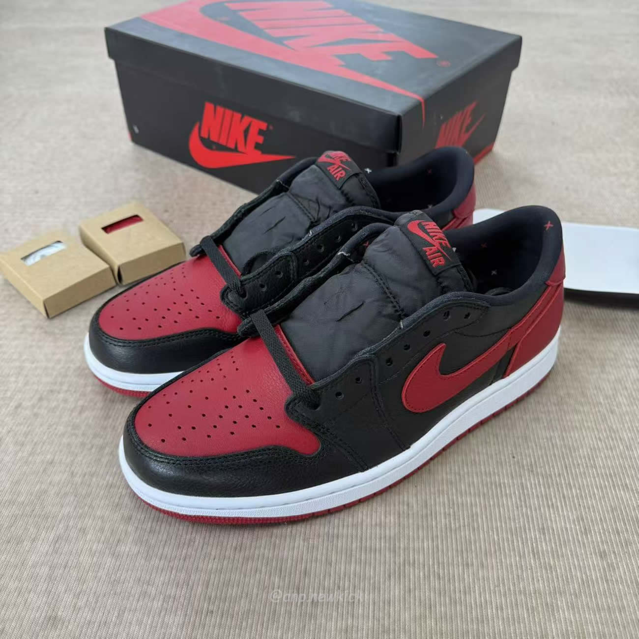 Air Jordan 1 Retro Low Og Banned Iw6276 001 (11) - www.newkick.vip Air Jordan 1 Retro Low Og Banned Iw6276 001 (11) - www.newkick.vip