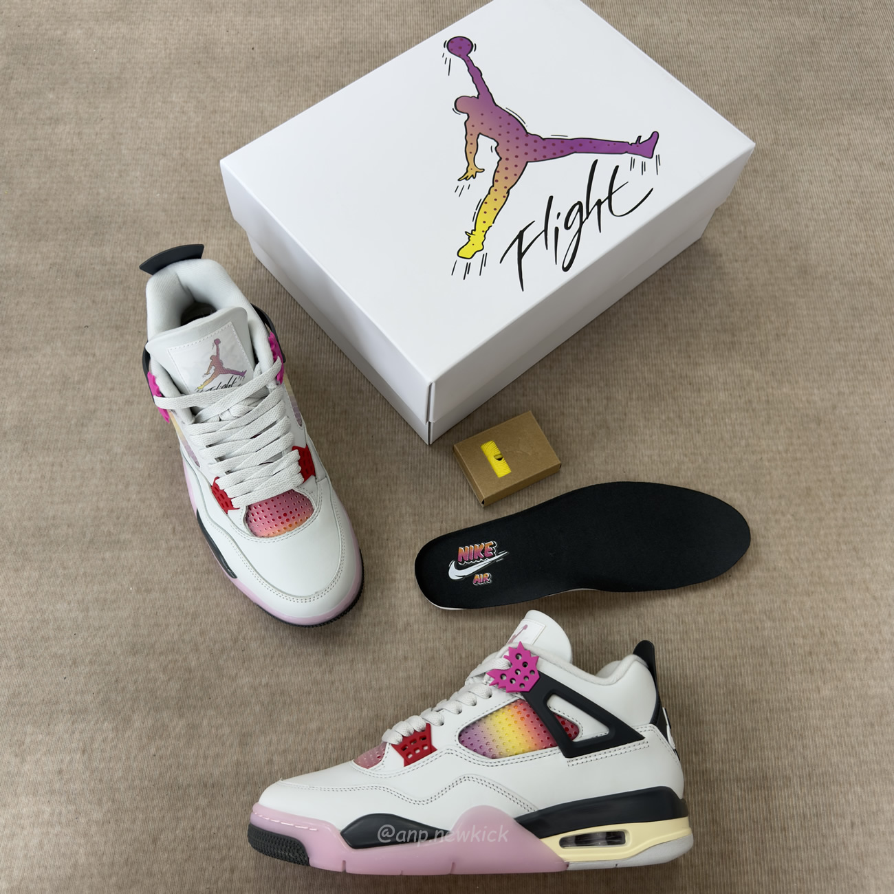 Air Jordan 4 Retro Comic Ja1135 100 (4) - www.newkick.vip