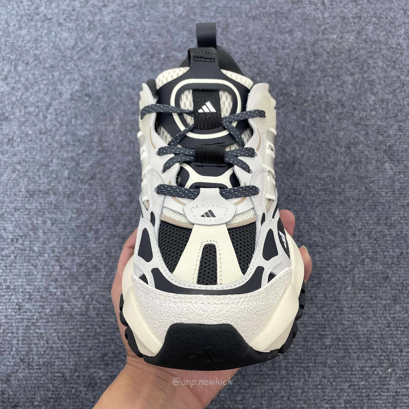 Adidas Xlg Runner Deluxe Shoes Beige Jp0577 (3) - www.newkick.vip