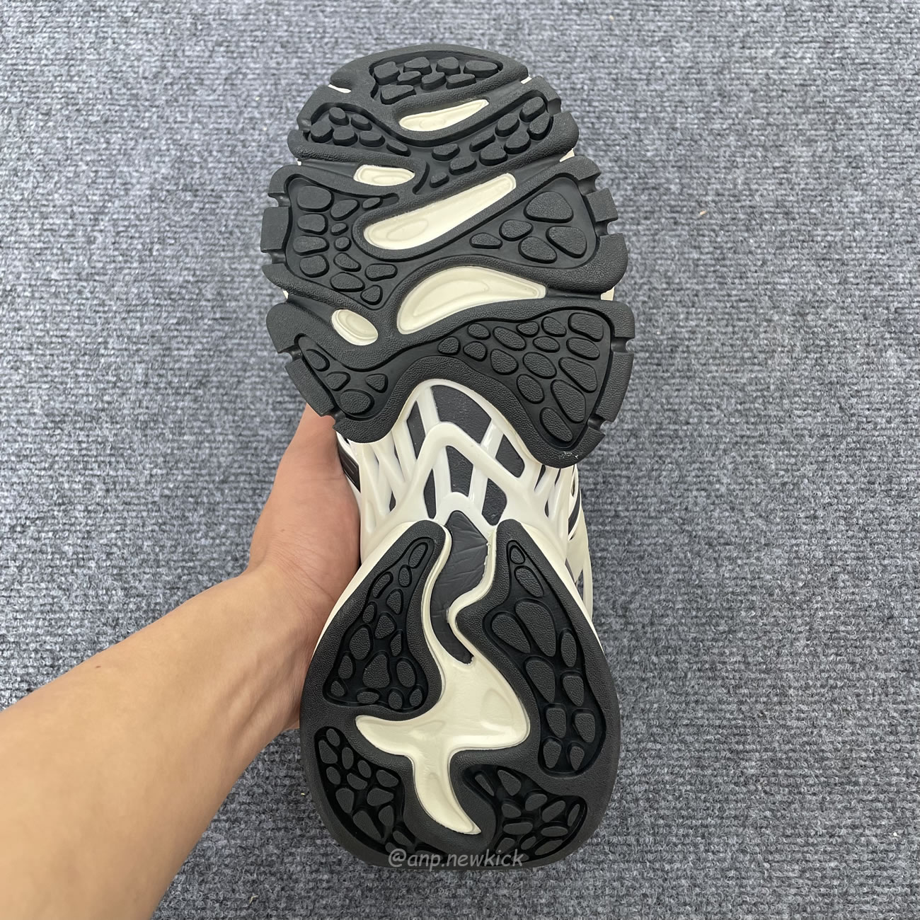 Adidas Xlg Runner Deluxe Shoes Beige Jp0577 (5) - www.newkick.vip