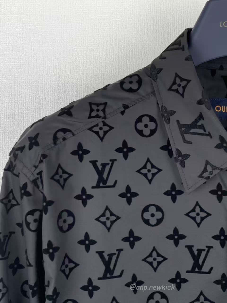 Louis Vuitton Lv Monogram Shirt (4) - www.newkick.vip Louis Vuitton Lv Monogram Shirt (4) - www.newkick.vip