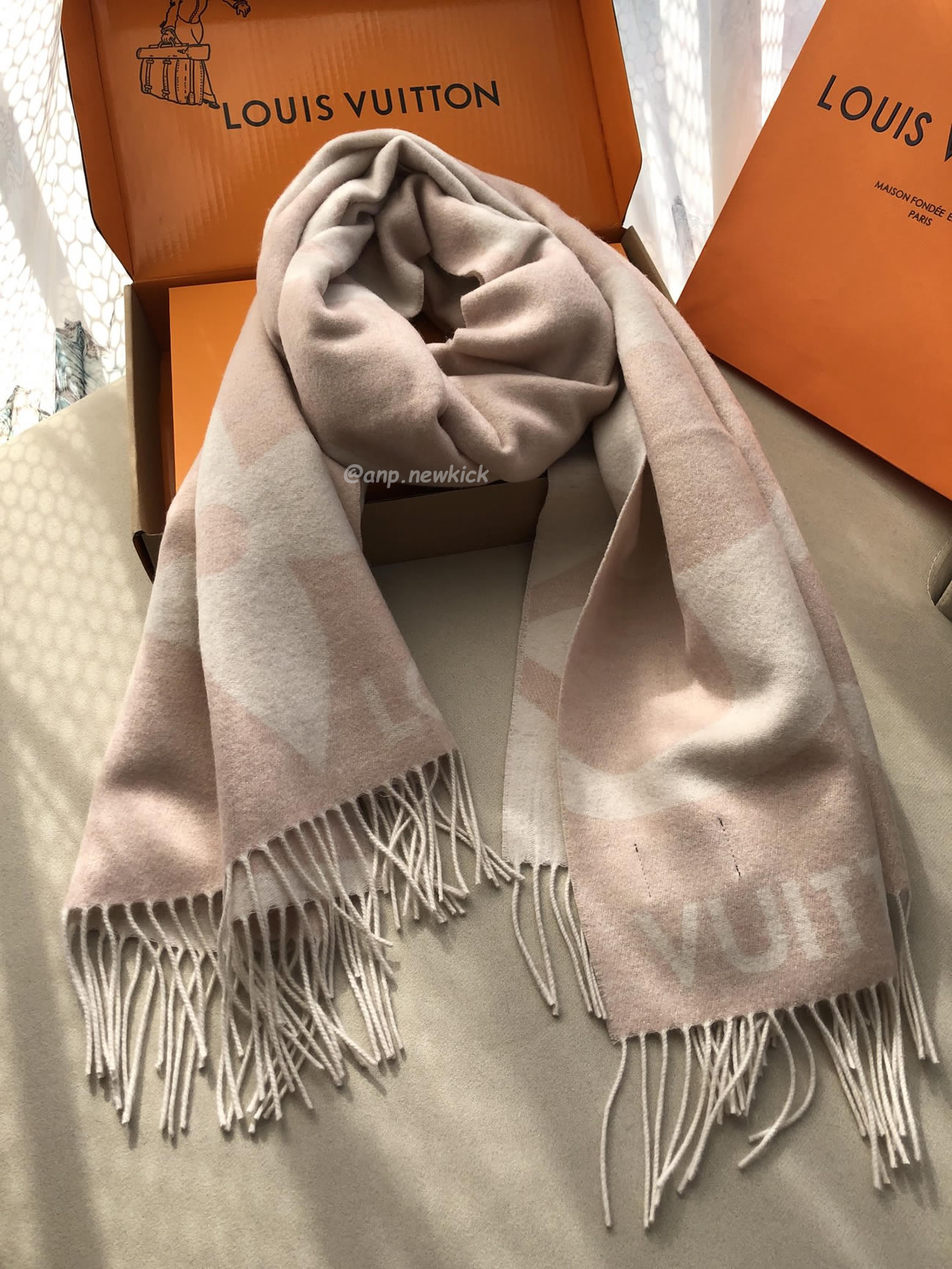 Louis Vuitton Lv Reykjavik Scarf 75x185cm (3) - www.newkick.vip