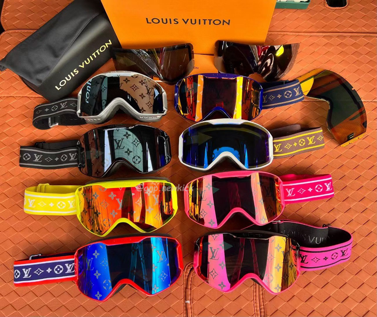 Louis Vuitton Lv Ski Mask Yellow Blue Black Pink Silvery White (6) - www.newkick.vip
