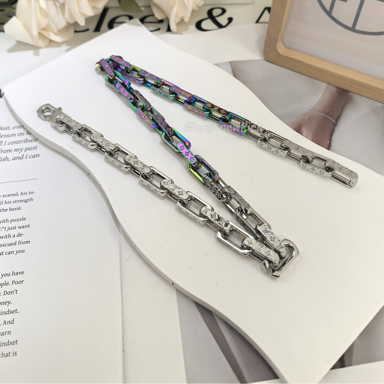 Louis Vuitton Monogram Chain Necklace M00677 (12) - www.newkick.vip