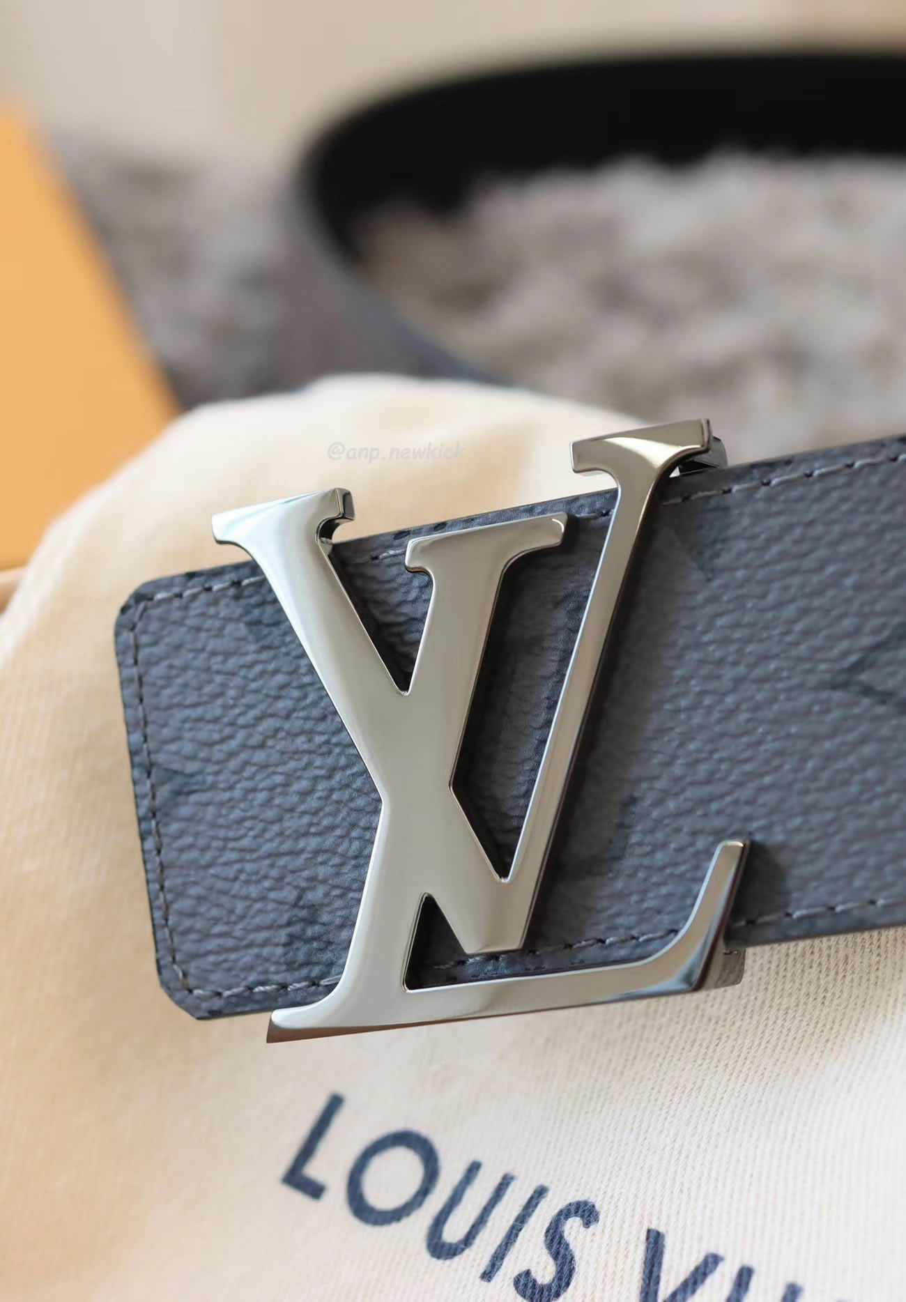 Louis Vuitton Reversible Belt Initiales Monogram Eclipse Reverse 40mm Gray M0285t (2) - www.newkick.vip Louis Vuitton Reversible Belt Initiales Monogram Eclipse Reverse 40mm Gray M0285t (2) - www.newkick.vip