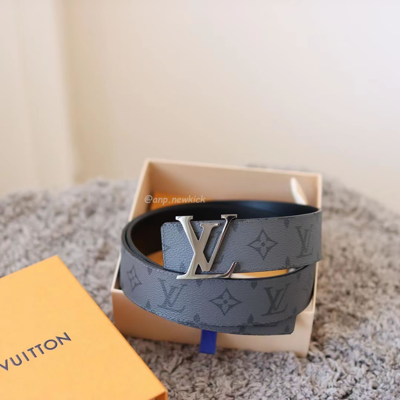 Louis Vuitton Reversible Belt Initiales Monogram Eclipse Reverse 40mm Gray M0285t (4) - www.newkick.vip Louis Vuitton Reversible Belt Initiales Monogram Eclipse Reverse 40mm Gray M0285t (4) - www.newkick.vip