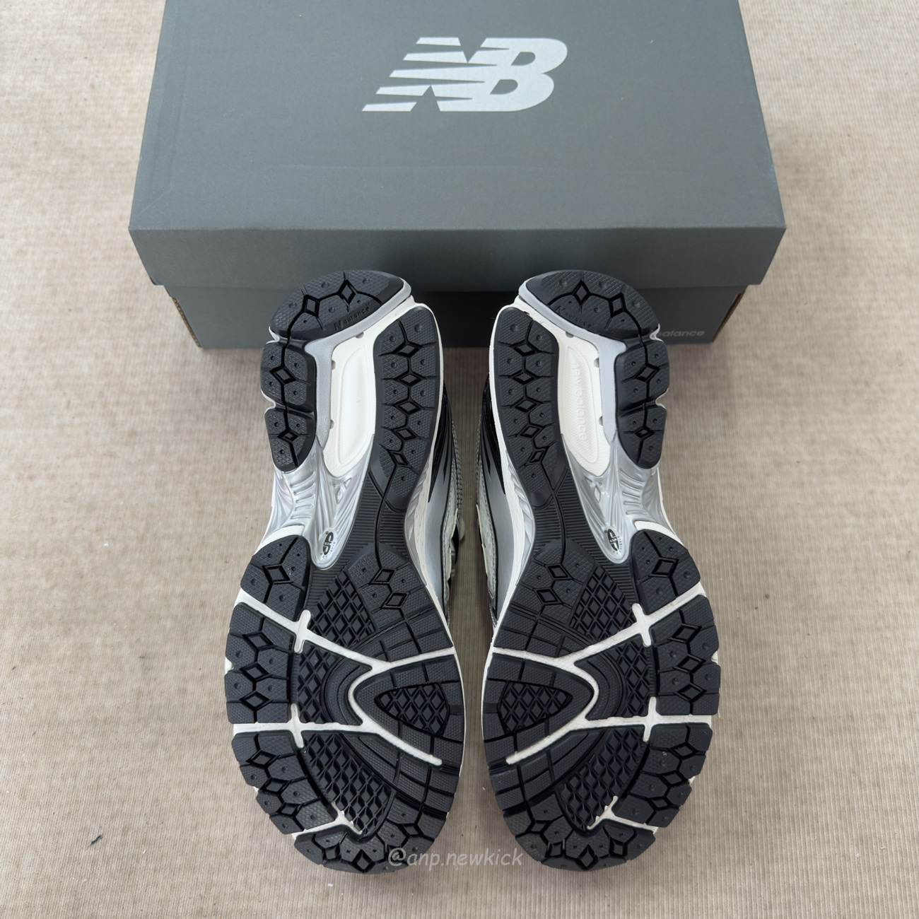 New Balance 1906r Silver Black M1906rer (4) - www.newkick.vip