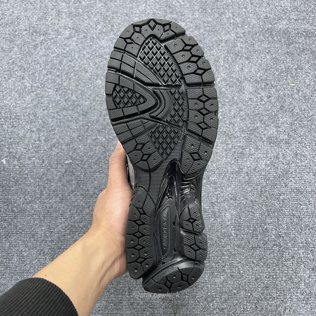 New Balance 2002r Gore Tex Jjjjound Charcoal M2002rxz (2) - www.newkick.vip